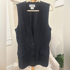 R.J. Stevens Polka Dot Sleeveless Vest Blouse Size 10 Black White V Neck